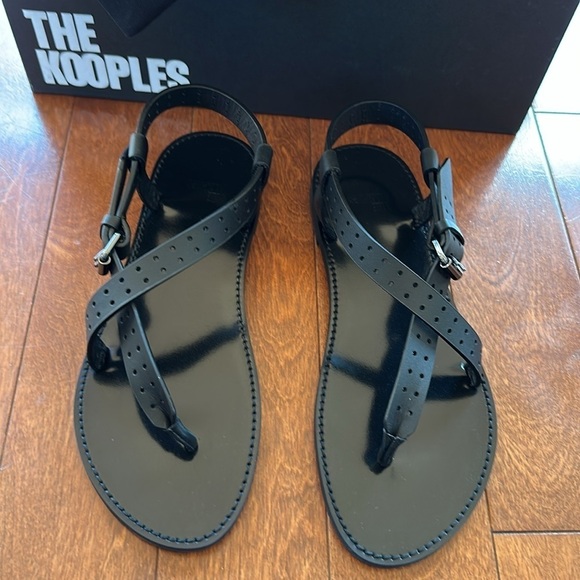 The Kooples Perforated thong Sandals size 40 or a US 9. New with box and dustbag - Picture 11 of 11